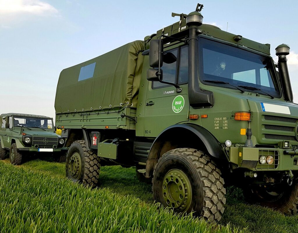 Spezial Umbauten - Militärtruck und Mercedes Truck